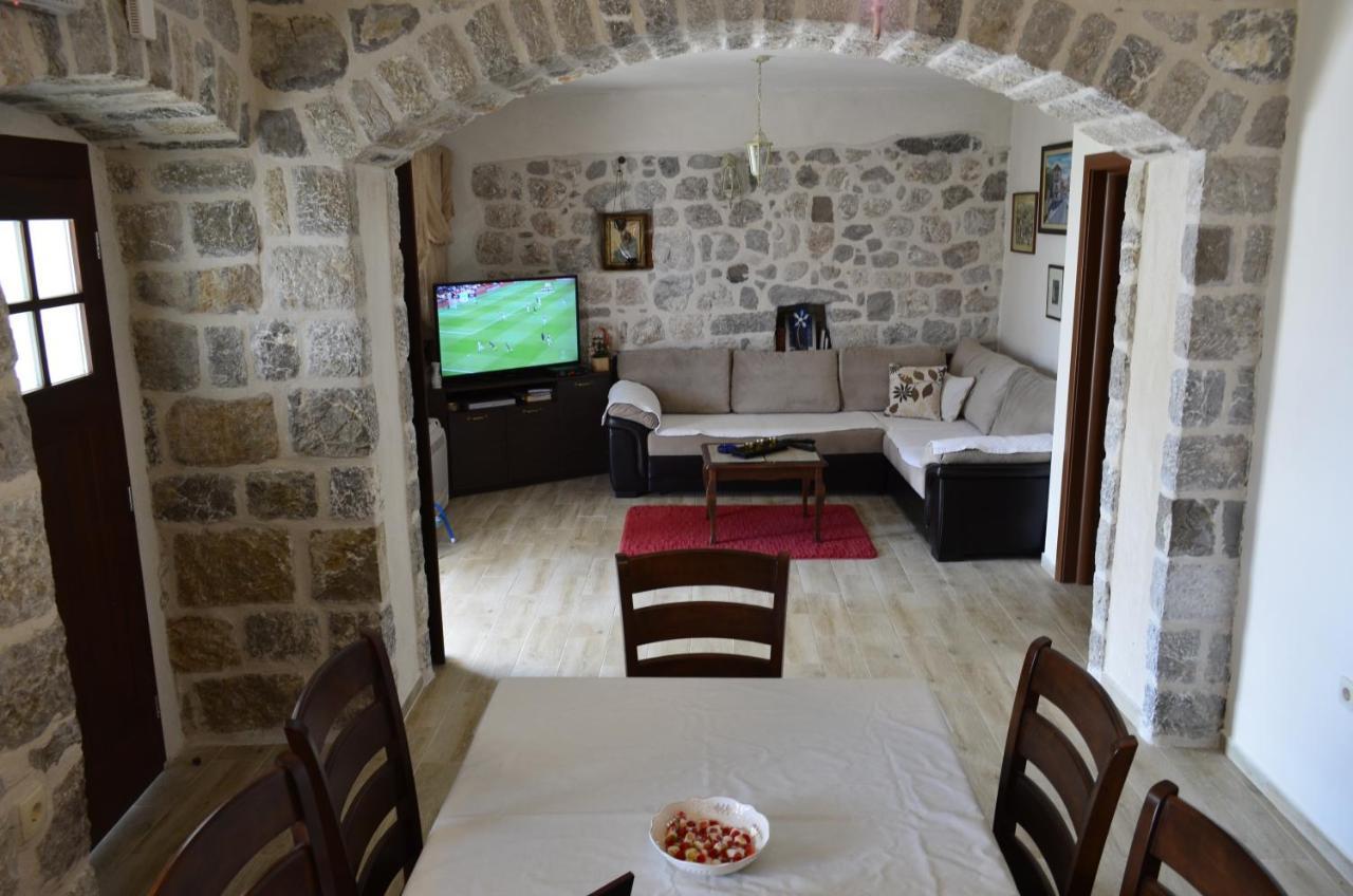 Vila Nikola Bratešići 外观 照片
