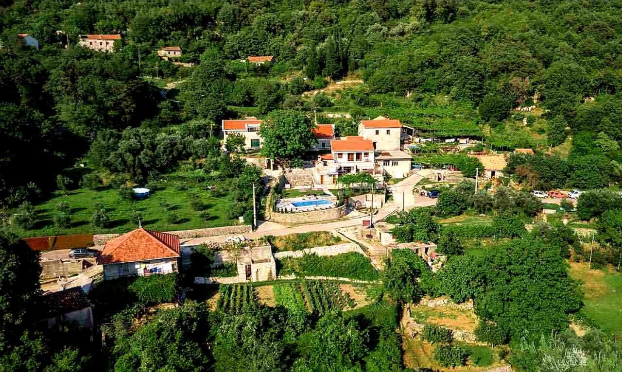 Vila Nikola Bratešići 外观 照片